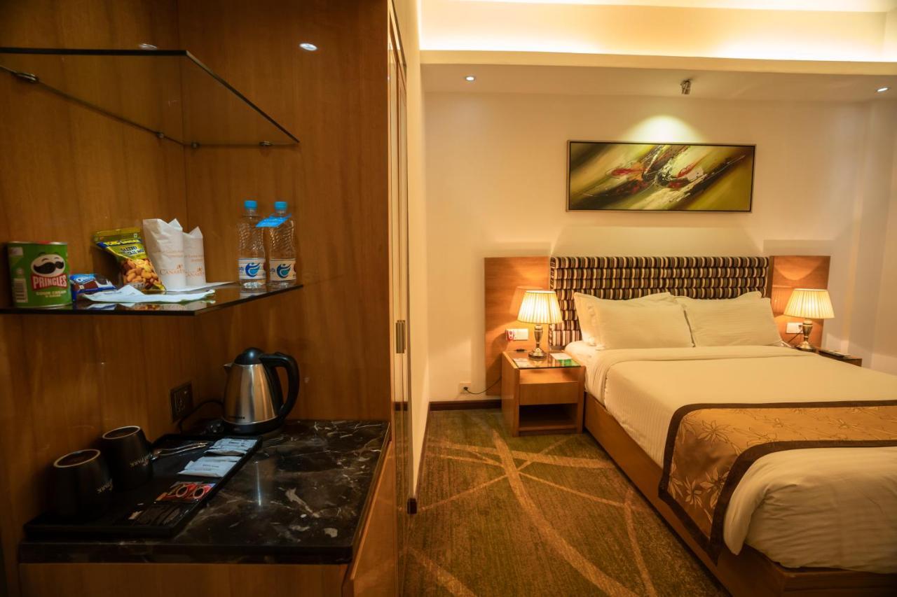 Hotel Bengal Canary Park Дакка Экстерьер фото